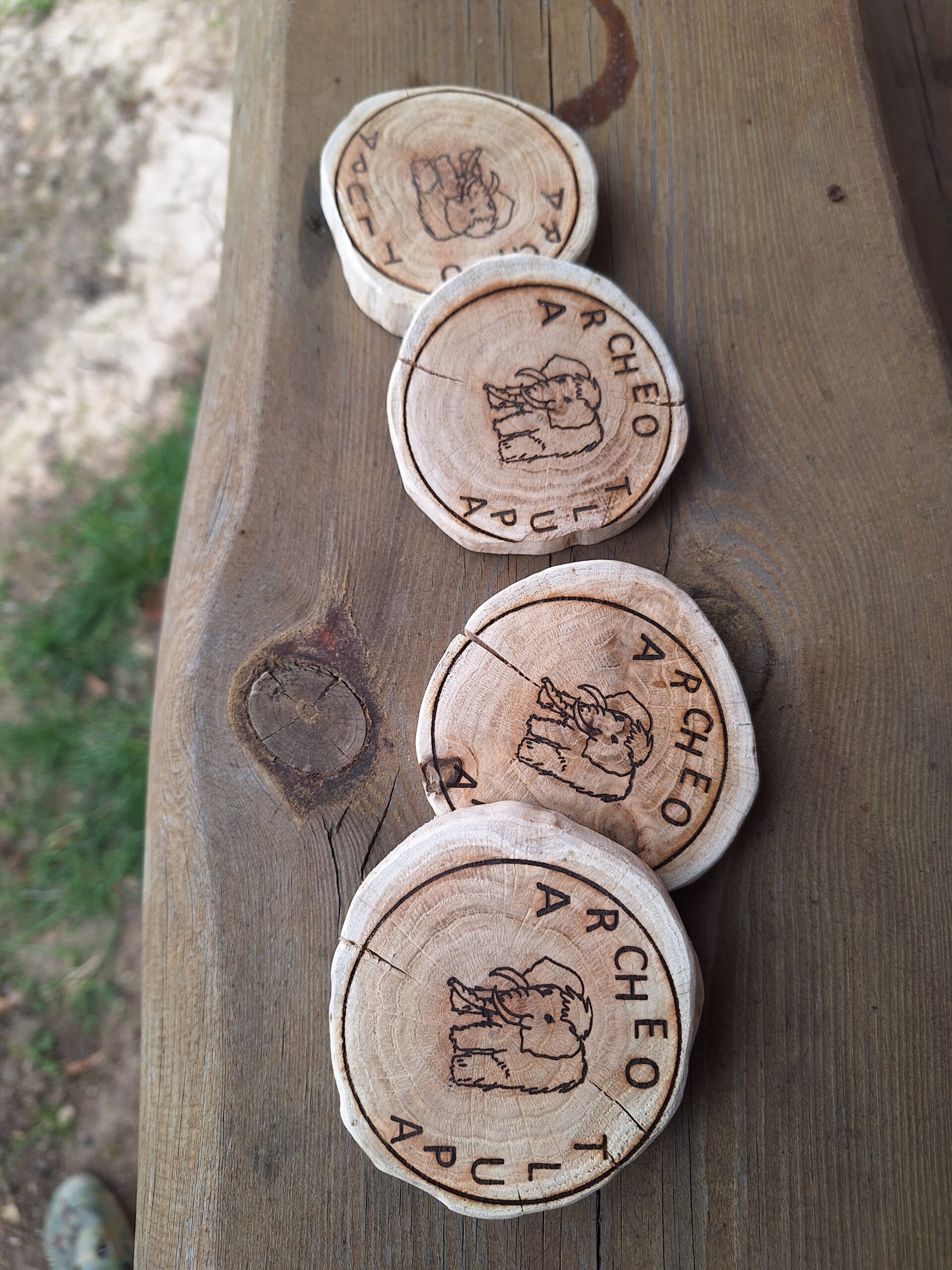 Archeotlupa má svůj merch